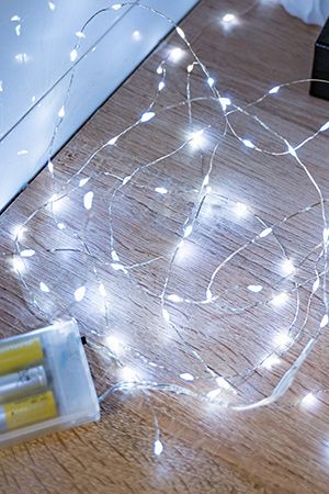 Гирлянда СВЕТЛЯЧКИ, 100 холодных белых mini LED-ламп, 5 м, серебристый провод, батарейки, Koopman International