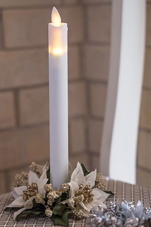 Светодиодная столовая свеча ТАНЦУЮЩЕЕ ПЛАМЯ, белая, тёплый белый LED-огонь, колышущееся пламя, 23х2.2 см, таймер, батарейки, Koopman International