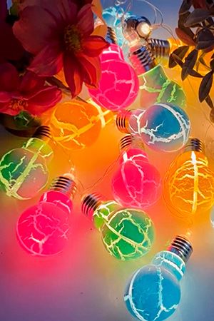 Светодиодная гирлянда ЦВЕТНЫЕ ЧУДЕСА (лампочки-шарики), тёплые белые LED-огни, 10 разноцветных ламп, 1.4х0.3 м, батарейки, прозрачный провод PVC, SNOWHOUSE