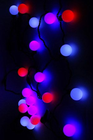 Светодиодная гирлянда БОЛЬШИЕ шарики ТРИКОЛОР, 20 белых, синих и красных LED, 5 м, коннектор, черный провод, уличная, Rich LED