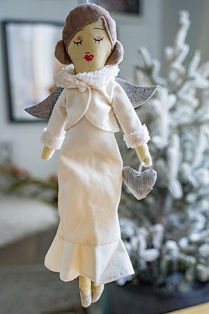 Кукла на ёлку МОДНЫЙ АНГЕЛ (в платье), текстиль, 40 см, Due Esse Christmas