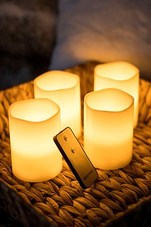 Светодиодные восковые свечи КЛАССИКА, кремовые, тёплые белые LED-огни мерцающие, 7.5х10 см (4 шт.), ПДУ, Kaemingk (Lumineo)