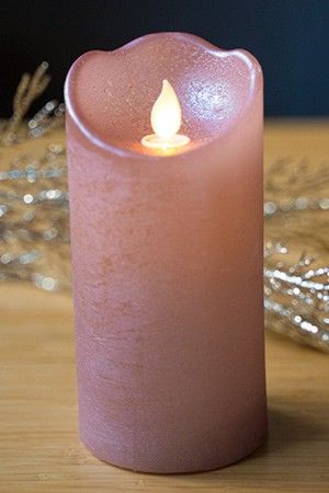 Светодиодная восковая свеча ПРАЗДНИЧНАЯ, розовая, тёплый белый LED-огонь колышущийся, 7.5х15 см, батарейки, Kaemingk (Lumineo)