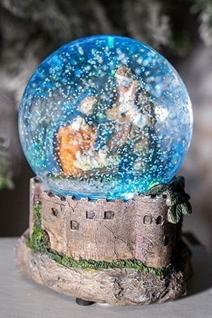 Светящийся снежный шар Рождественский У КОЛЫБЕЛИ (с пальмами), меняющие цвета LED-огни, снежный вихрь, 14 см, батарейки, Kaemingk (Lumineo)