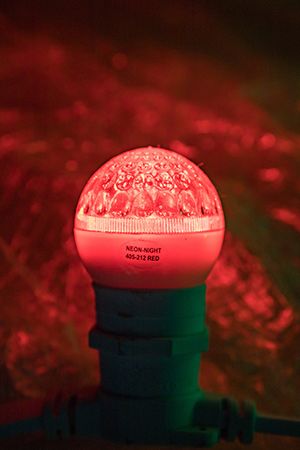 Декоративные LED-ЛАМПЫ (9 диодов) в виде шара, 45 мм, цоколь Е27, 5 Вт, цвет: красный, 