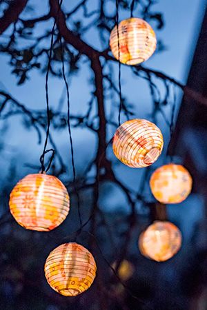 Садовая гирлянда Solar БУКЕТ ЭМОЦИЙ - китайские фонарики, 10 тёплых белых LED-огней, 4.5+3 м, чёрный провод, Kaemingk (Lumineo)